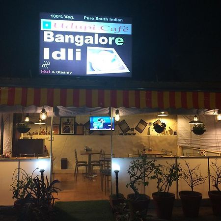 Hotel Sukhsadan Dehradun Eksteriør billede