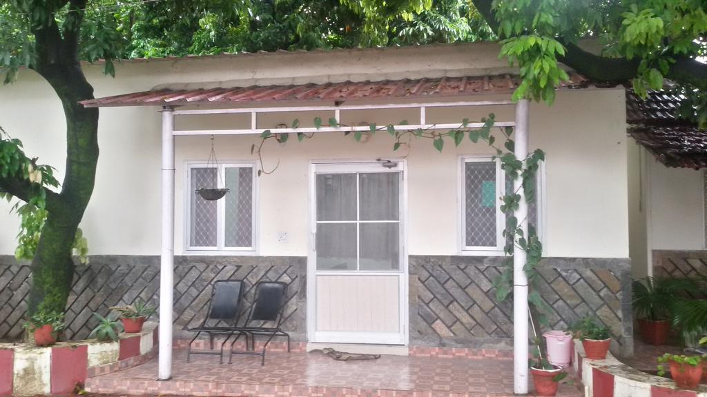 Hotel Sukhsadan Dehradun Eksteriør billede