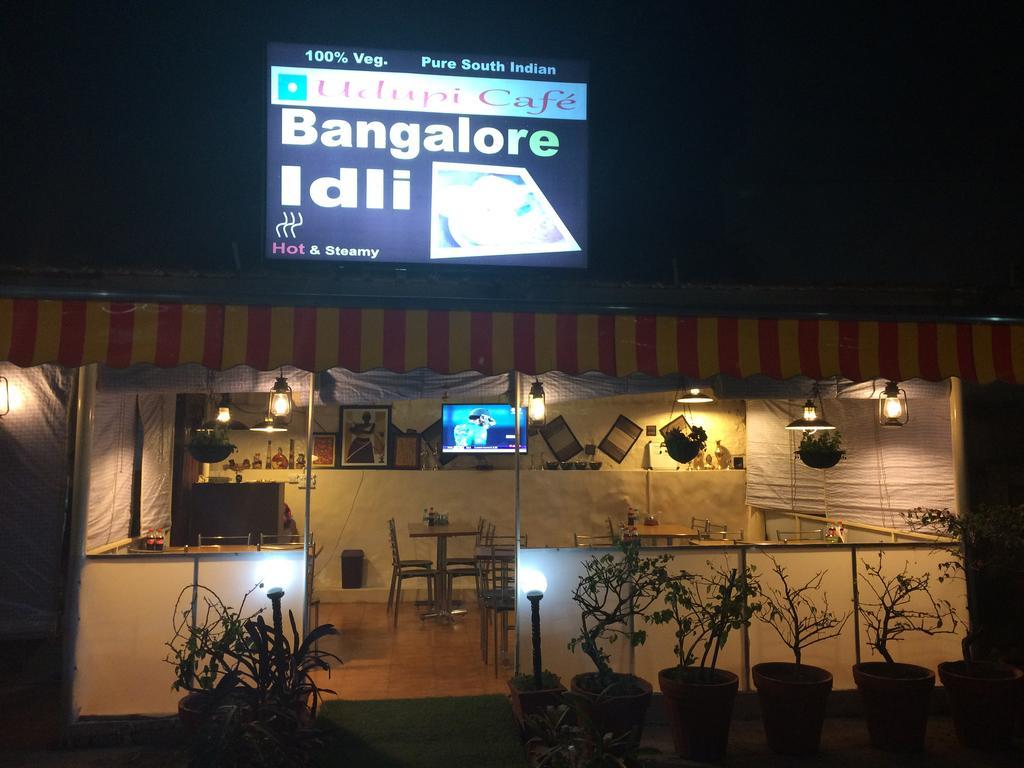 Hotel Sukhsadan Dehradun Eksteriør billede